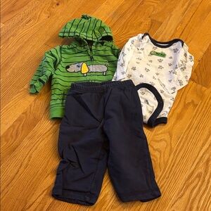 3 Piece Outfit- Hoodie, Bodysuit, and Pants (Size 6M)